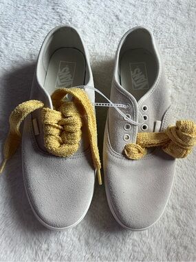 Vans Suede Yellow Laces